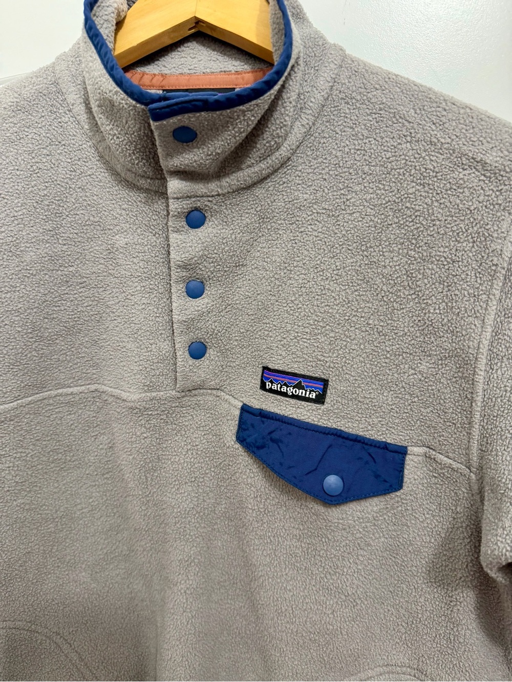 Patagonia Men's Lightweight Synchilla Snap-T Pullover, Gray/Blue, Size Medium - Picture 5 of 5